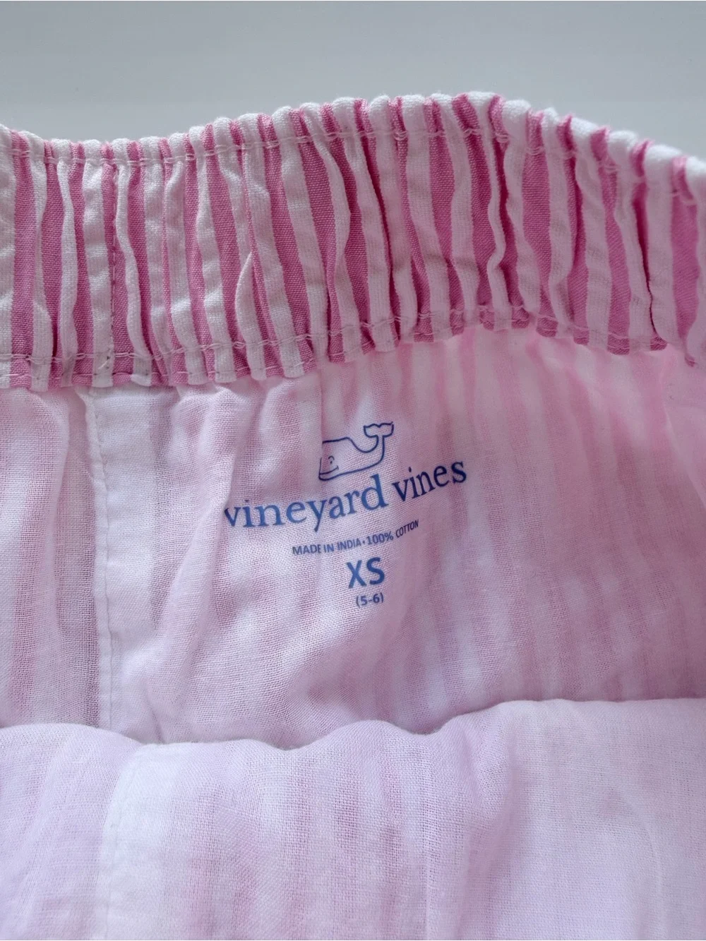 vineyard vines girls seersucker shorts stripe pink scalloped XS 5-6